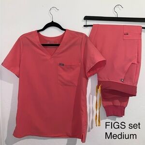 FIGS Women's Coral Top